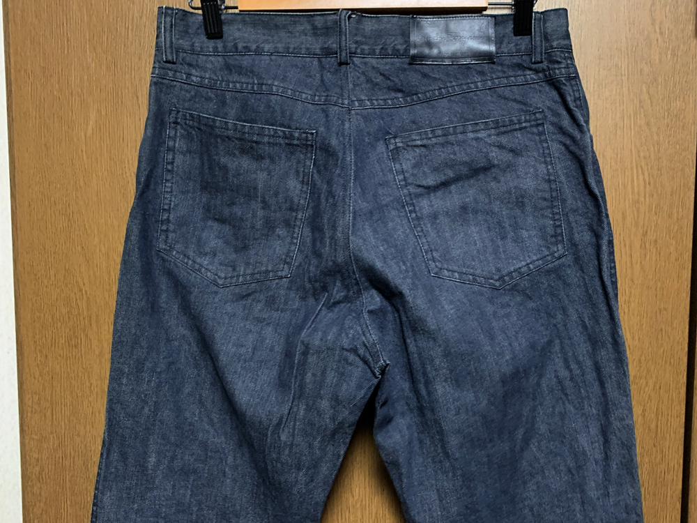 50[Salvatore Ferragamol Denim ] Salvatore Ferragamo оттенок черного джинсы брюки низ 