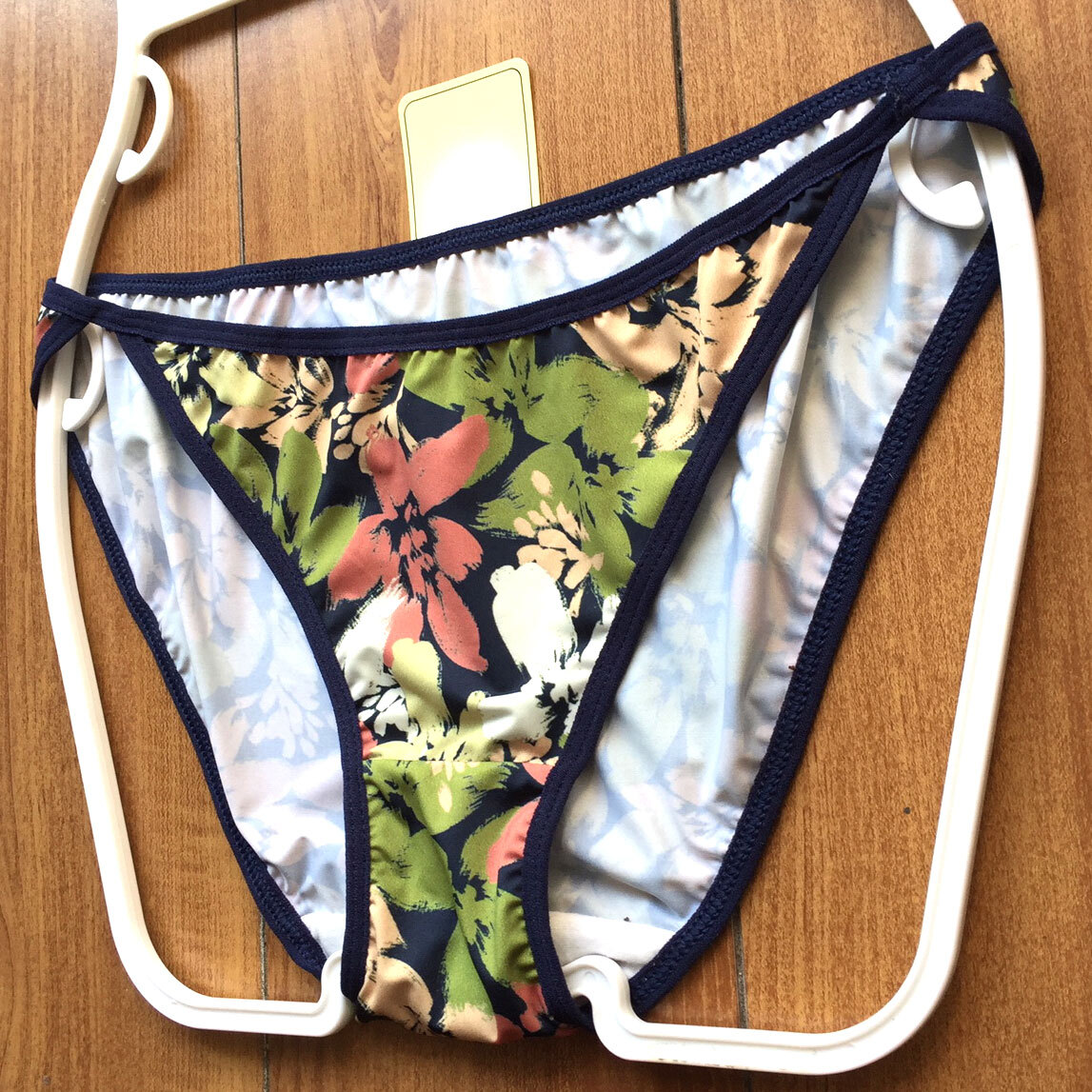 新品・未使用♪【特価★ノーブランド】シックなフラワープリント♪アウトゴムで履きやすい/ネイビー/LL★パンティ/ショーツ/レディース下着_画像4