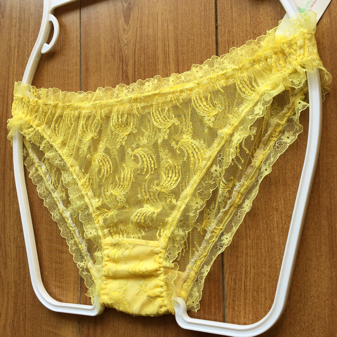 新品・未使用♪【特価★ノーブランド】くしゅくしゅとフリルがめっちゃ可愛いスキャンティ/イエロー/M★パンティ/ショーツ/レディース下着_画像4