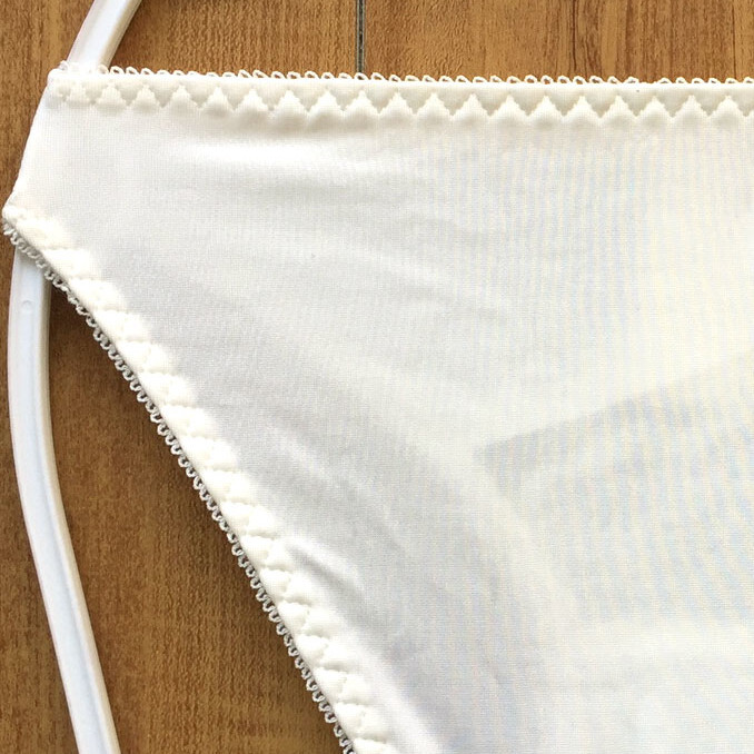 新品・未使用♪【特価★Secret Fruit】透け感ある美しいレース♪アシンメトリーでおしゃれ/オフ白/M★パンティ/ショーツ/レディース下着_画像9