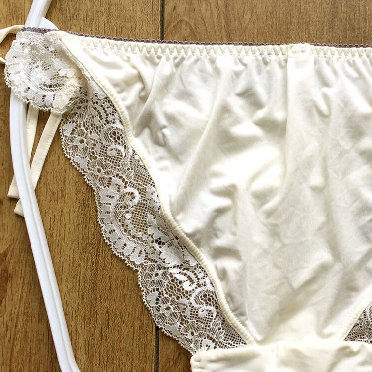 新品・未使用♪【チュチュアンナ】シャンデリアモチーフの刺繍がめちゃ華やかなひもランジェ/オフ白/L★パンティ/ショーツ/レディース下着_画像9