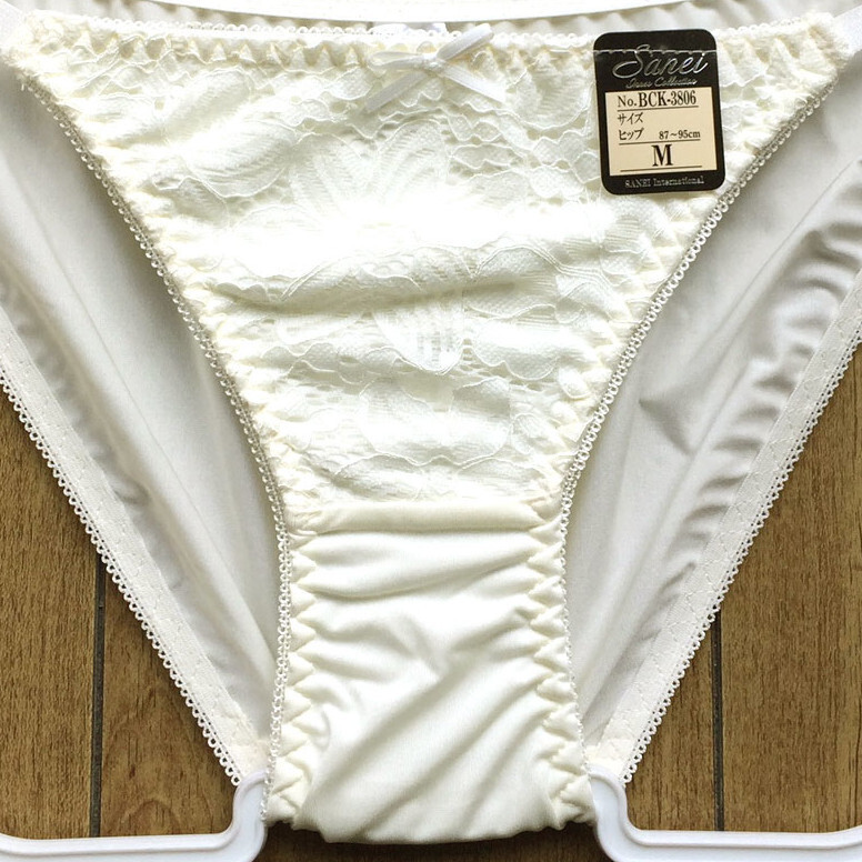 新品・未使用♪【SANEI】大ぶり花柄レースがめっちゃ綺麗~♪立体感あってエレガントなランジェ/白/M★パンティ/ショーツ/レディース下着_画像3