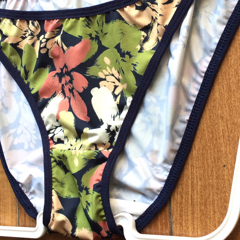 新品・未使用♪【特価★ノーブランド】シックなフラワープリント♪アウトゴムで履きやすい/ネイビー/LL★パンティ/ショーツ/レディース下着_画像5