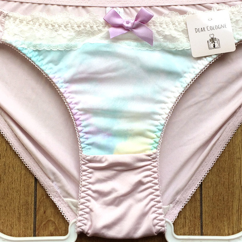 新品・未使用♪【ディアコロン】パステルの水彩っぽいお花模様♪おしゃれでキュートな推し/パープル/L★パンティ/ショーツ/レディース下着_画像3
