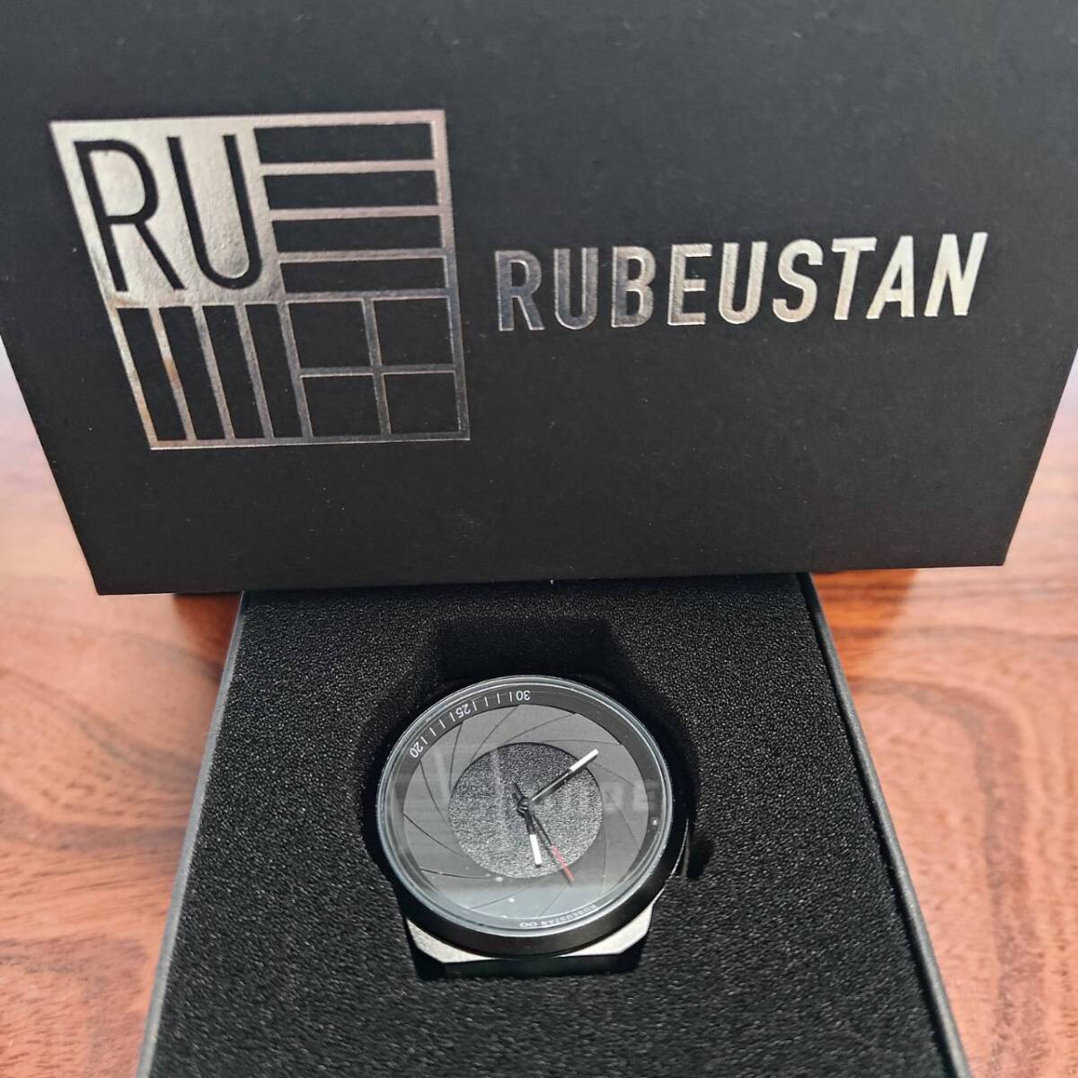 RUBEUSTAN ルビウスタン 防水 メンズ クォーツ腕時計_画像5