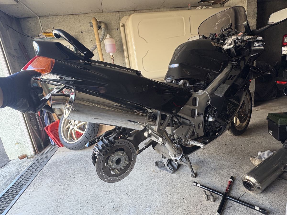 【送料無料】ＶＦＲ７５０Ｆ RC36 1型 デルケビック製 スリップオンマフラー 希少 綺麗★_画像9