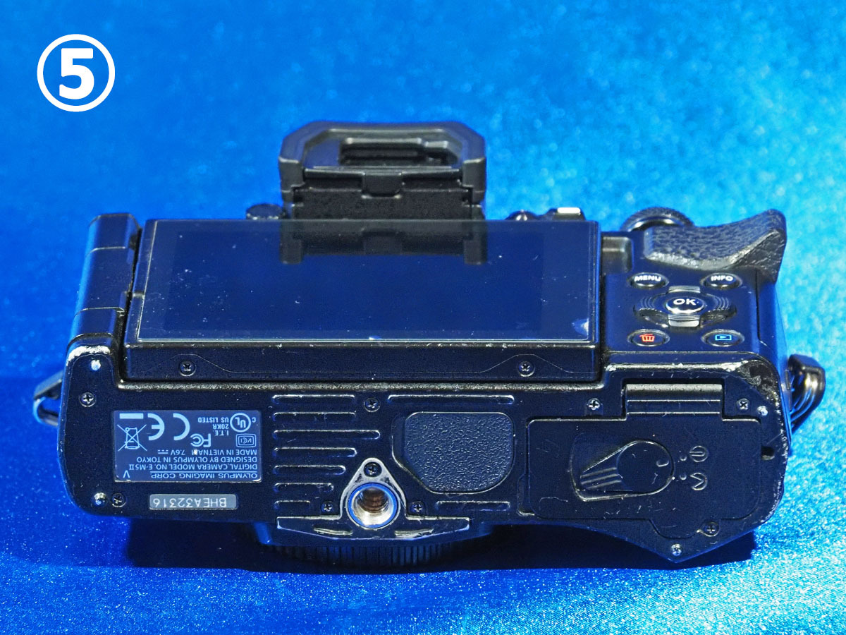 【訳アリのため1円スタート】 OYMPUS オリンパス OM-D E-M5 Mark II　ブラック　ボディのみ（動作確認済／予備電池5個付き）_画像5