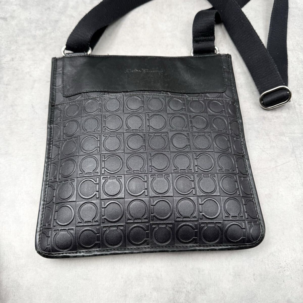  превосходный товар # Salvatore Ferragamo Ferragamo gun chi-ni мужской сумка на плечо наклонный ..sakoshu бизнес кожа натуральная кожа черный 