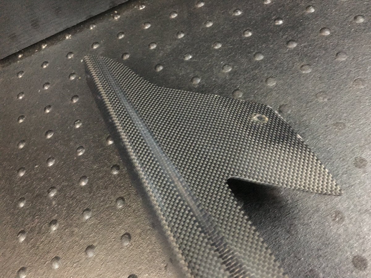 Kawasaki GPZ900R 　カーボン製チェーンカバー チェーンケース 社外 （検索 ZX900A A7 カワサキ GPZ750 ZZR1100 ZRX Ninja 実動車両より♪_画像7