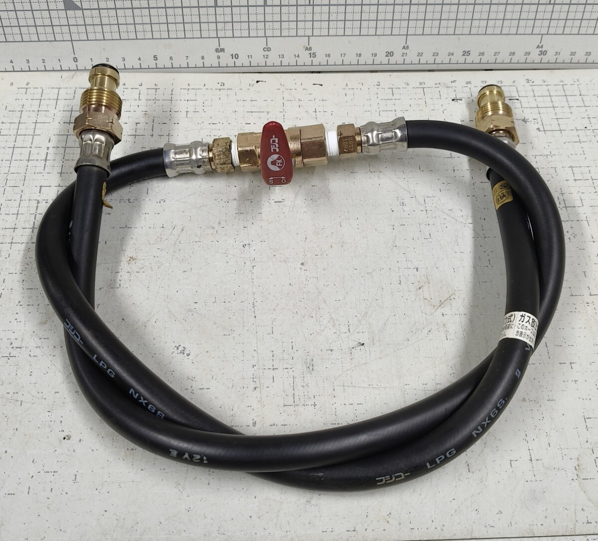 1-バルブ付/移し替えホース/詰め替えホース/ボンベとボンベ連結ホース/中古品_画像1