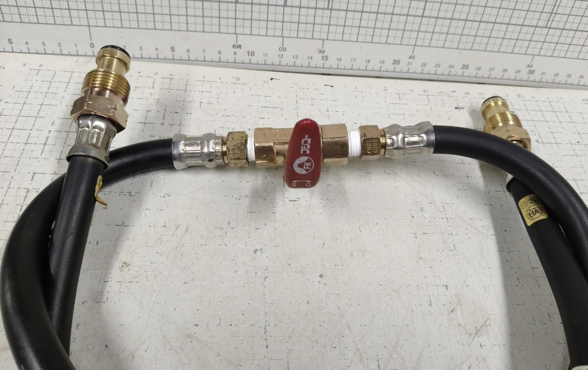 1-バルブ付/移し替えホース/詰め替えホース/ボンベとボンベ連結ホース/中古品_画像2