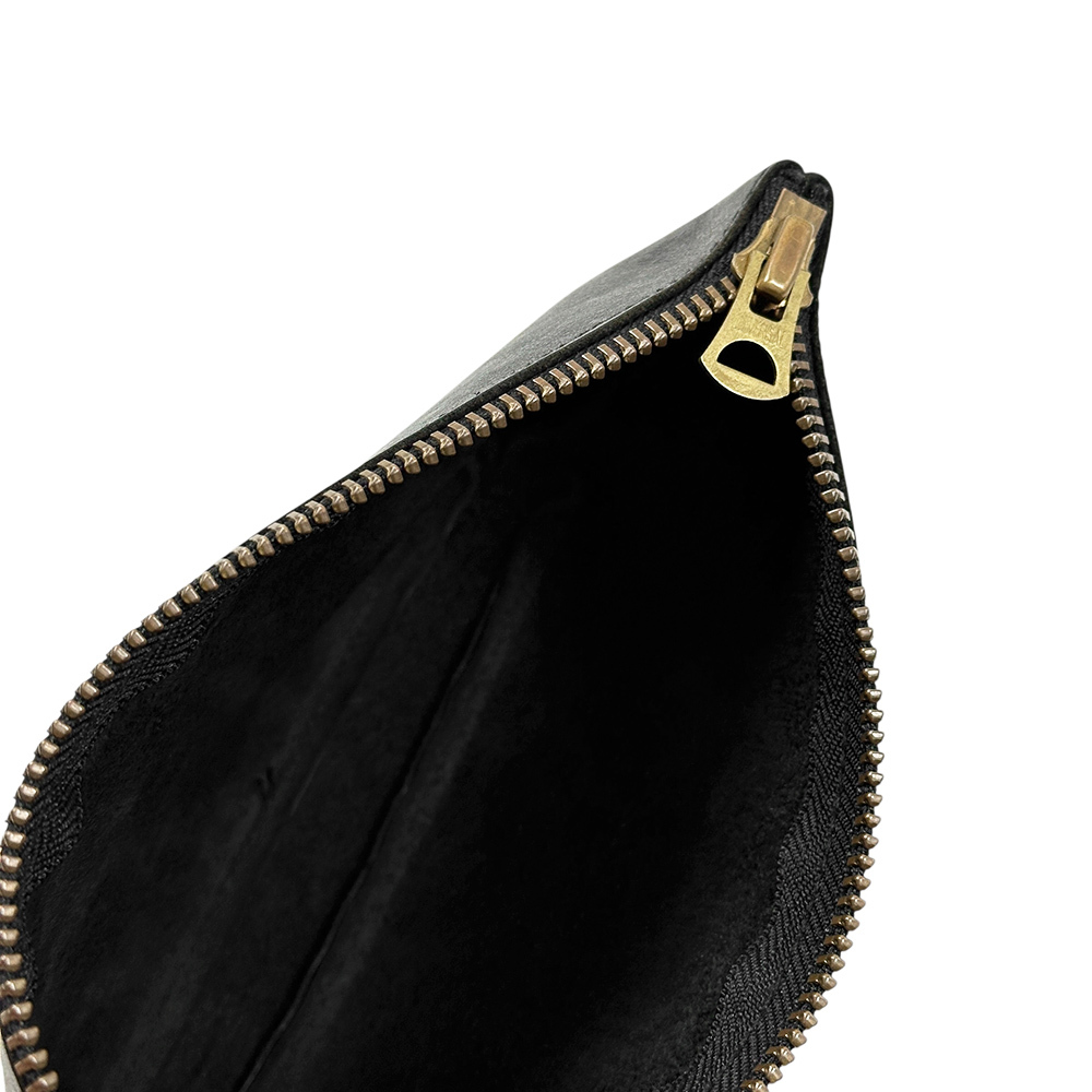 STUSSY LIVIN' GENERAL STORE 本革 レザー ポーチ 黒 小物入れ 日本製 ステューシー リヴィン ジェネラルストア MADE IN JAPAN 良好 美品_画像9