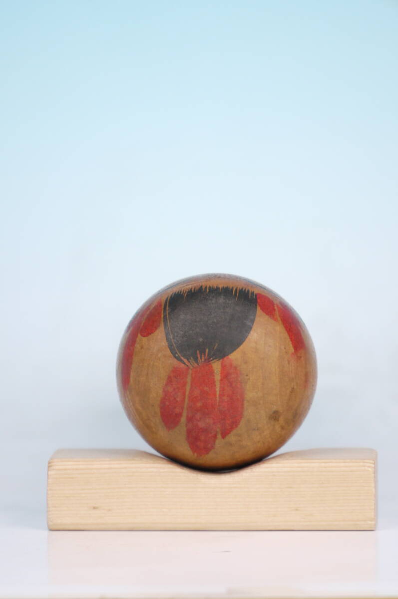  традиция kokeshi мужчина . весна .(20251792)