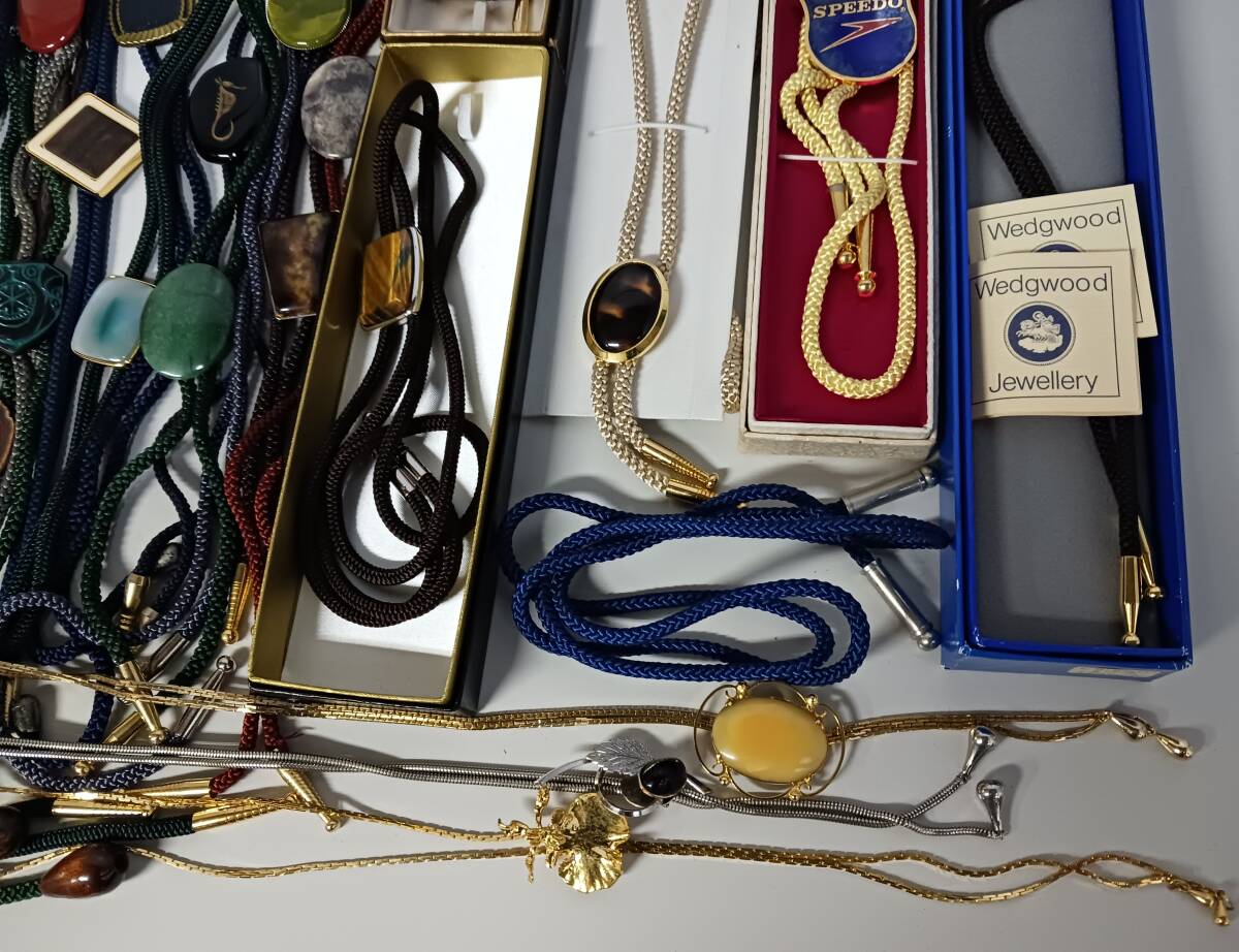 ★格安売切★大量おまとめ★ ループタイ 紐ネクタイ ポーラータイ ロープタイ Wedgwood 鼈甲 天然石等 メンズ ネクタイ 小物　_画像5