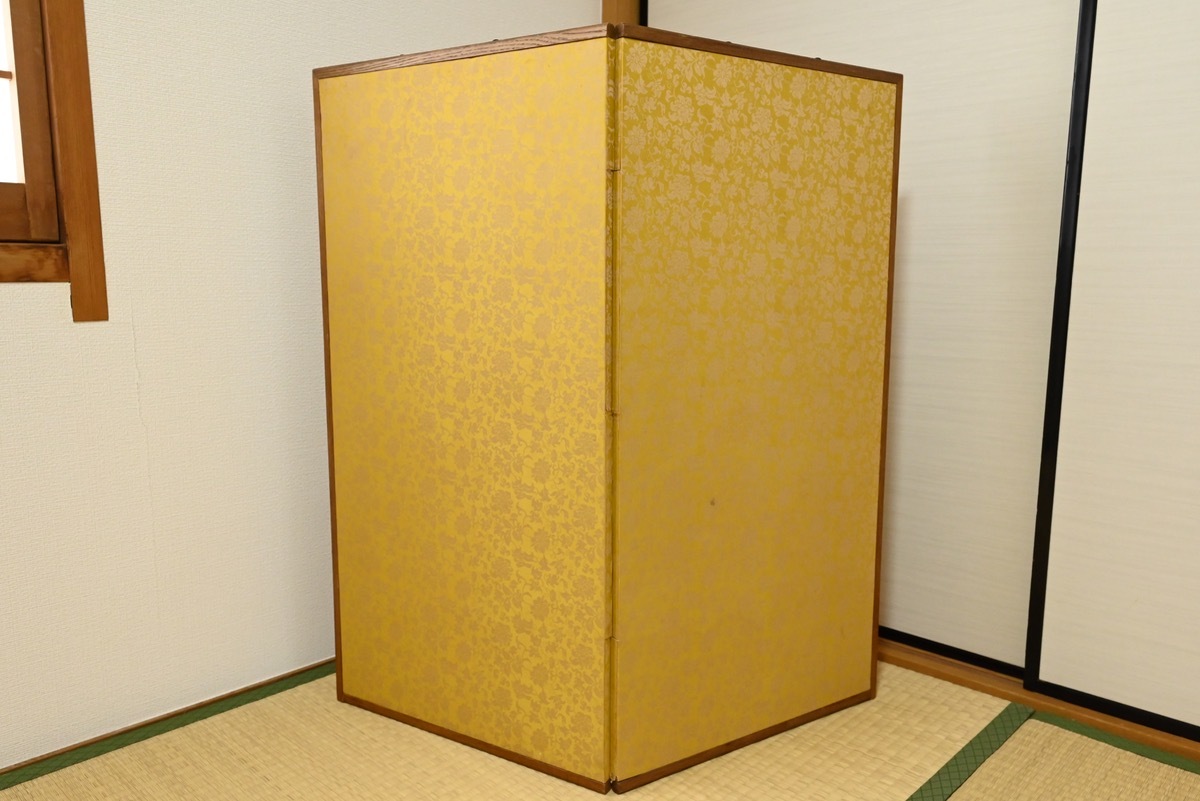 24/7:11:32. правый .... 2 листов . ширма 