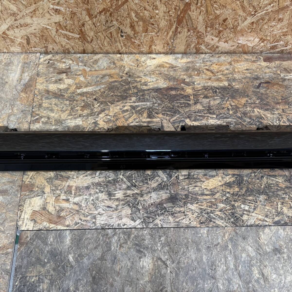 即決有◆カムリ AVV50 純正 サイドステップ 左 パール 75860-33060 前期 パーツ_画像3