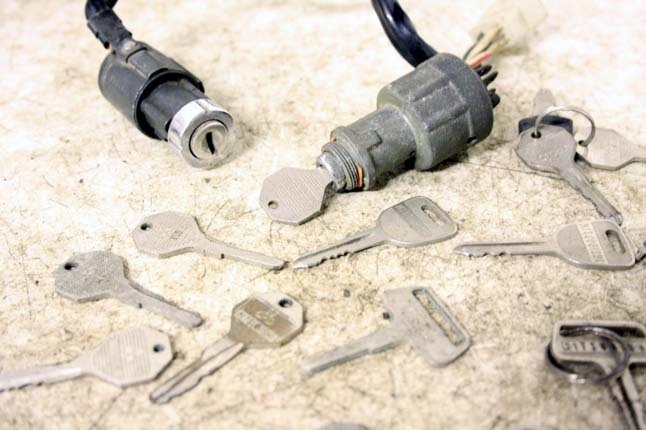  Mitsubishi IGN+ Mitsubishi оригинальный ключ большое количество Minica Skipper Debonair Canter Fuso Colt Galant GTO Sigma Ceres te Lancer Mirage Silver Pigeon 