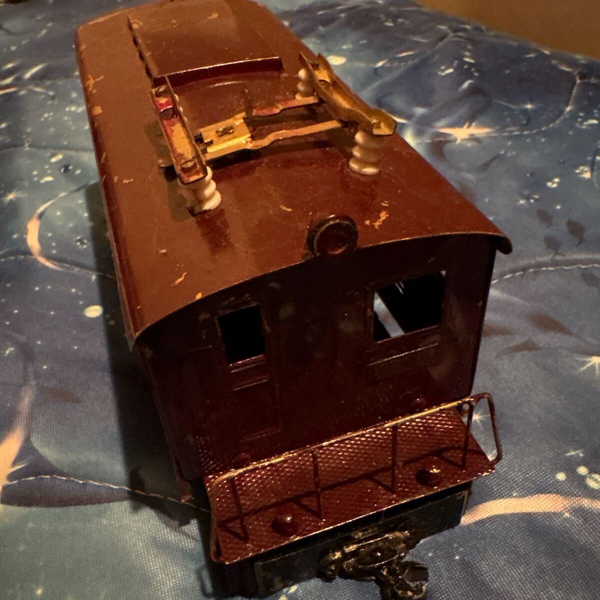 Oゲージの電気機関車「EB501」の模型 1/48 電気機関車 茶の画像2