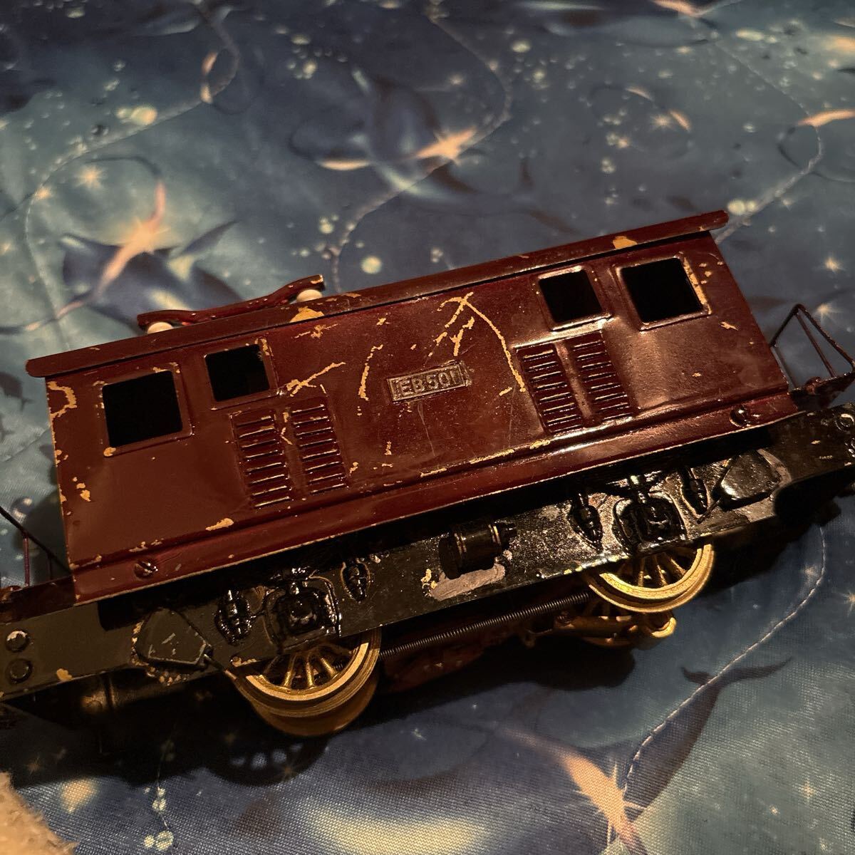 Oゲージの電気機関車「EB501」の模型 1/48 電気機関車 茶の画像3