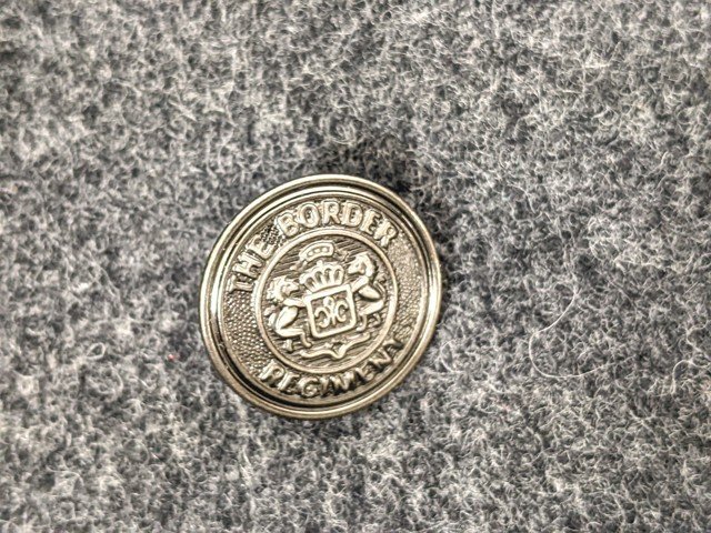 【as2903】愛媛県 西条市北中学校 女子使用 学校指定 校章付きコート(グレー サイズM)◆p37♪_画像4