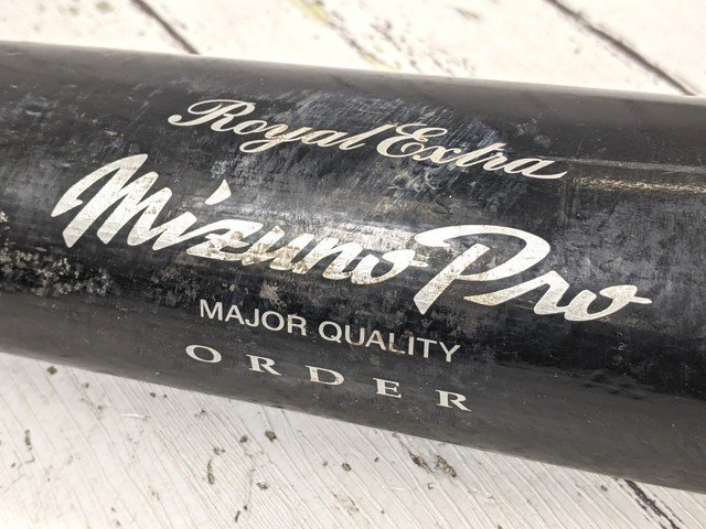 【10yt375】一般硬式野球用木製オーダーバット ミズノプロ MIZUNO PRO ロイヤルエクストラ 全長：約85㎝◆C98♪_画像3