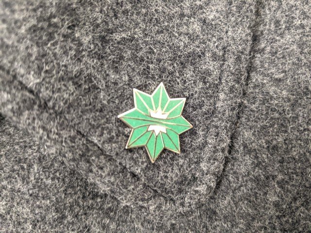 【as2903】愛媛県 西条市北中学校 女子使用 学校指定 校章付きコート(グレー サイズM)◆p37♪_画像3