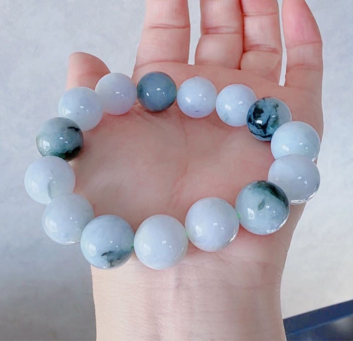 CS-0101 天然本翡翠《本物保証》 飄花 ミャンマー産天然翡翠 ブレスレット18cm 天然石14mm一点物 希少 縁起物 お守り パワーストーン_画像1