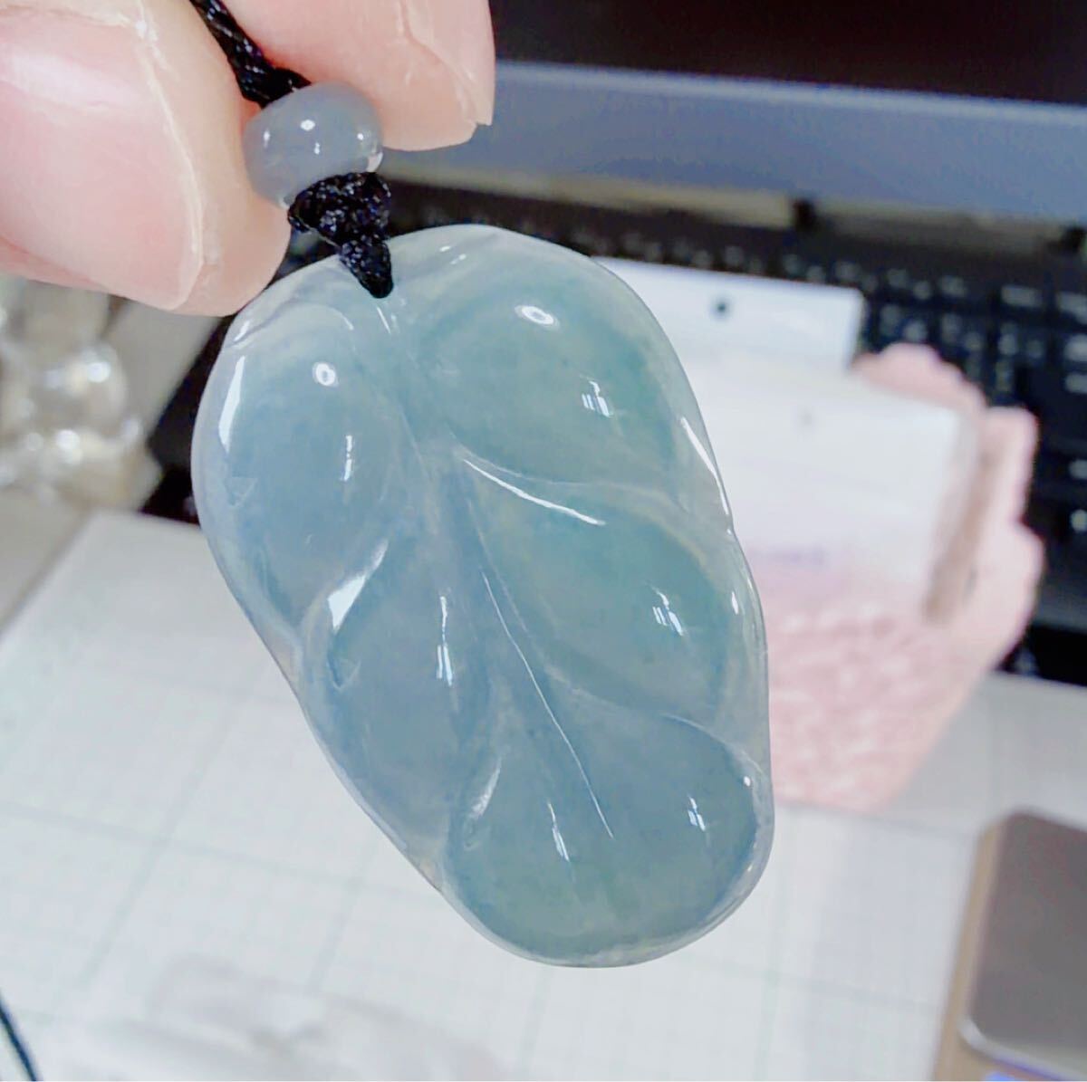 CS-0006天然本翡翠《本物保証》 ひすいペンダント 一点物 魔除け 昇進 成功 風水 金運 財運 幸運 幸福 縁起物 パワーストーン_画像1