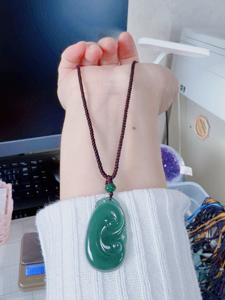 CS-0016天然本翡翠《本物保証》 ひすいペンダント 一点物 魔除け 昇進 成功 風水 金運 財運 幸運 幸福 縁起物 パワーストーン_画像5