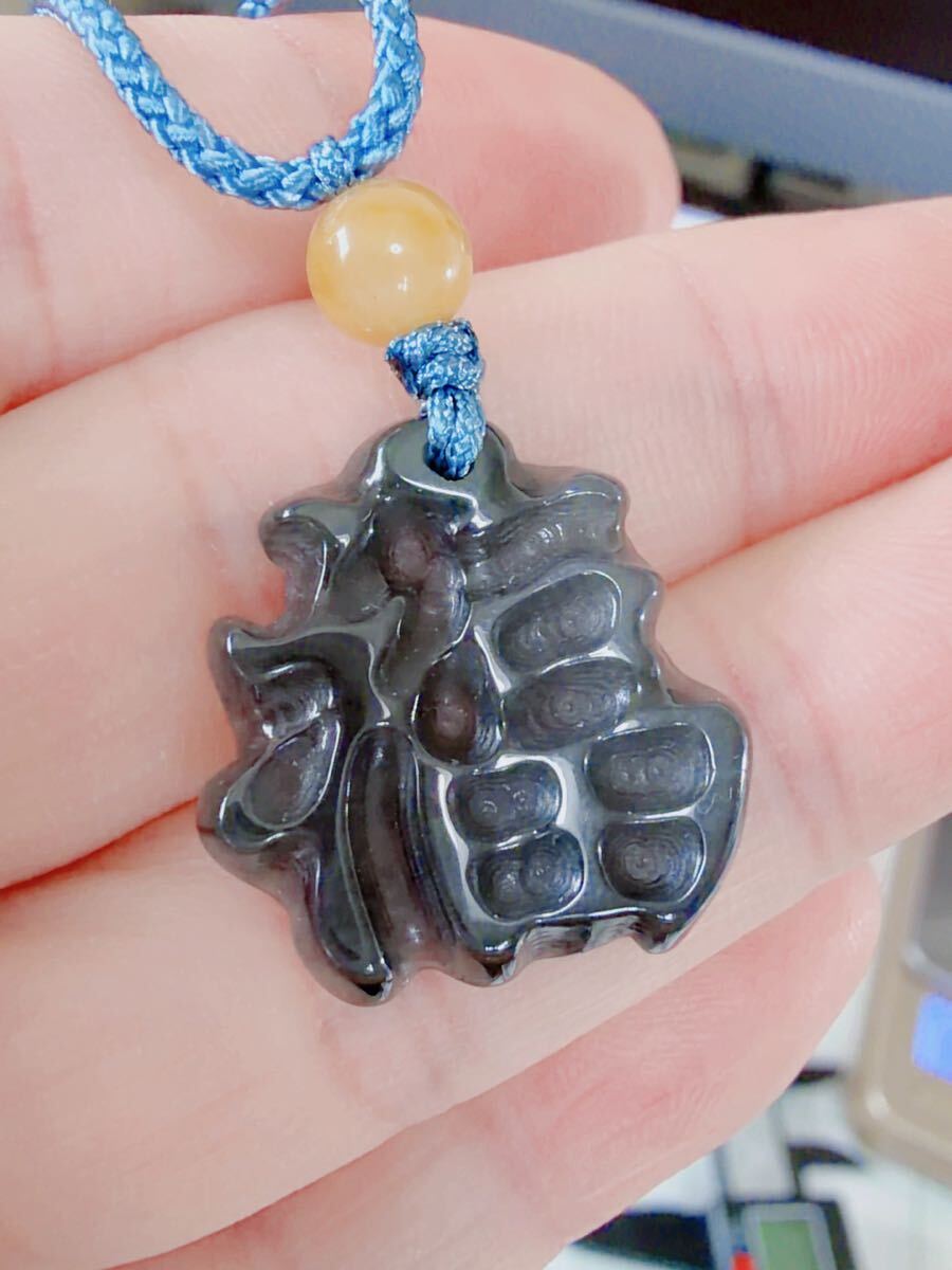 CS-0011天然本翡翠《本物保証》 ひすいペンダント 一点物 魔除け 昇進 成功 風水 金運 財運 幸運 幸福 縁起物 パワーストーン_画像2