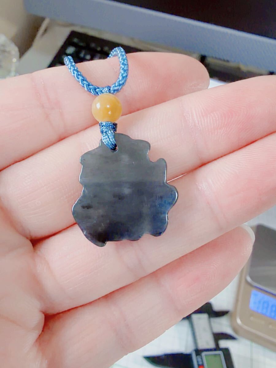 CS-0011天然本翡翠《本物保証》 ひすいペンダント 一点物 魔除け 昇進 成功 風水 金運 財運 幸運 幸福 縁起物 パワーストーン_画像3