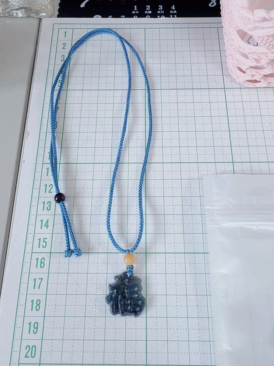 CS-0011天然本翡翠《本物保証》 ひすいペンダント 一点物 魔除け 昇進 成功 風水 金運 財運 幸運 幸福 縁起物 パワーストーン_画像4