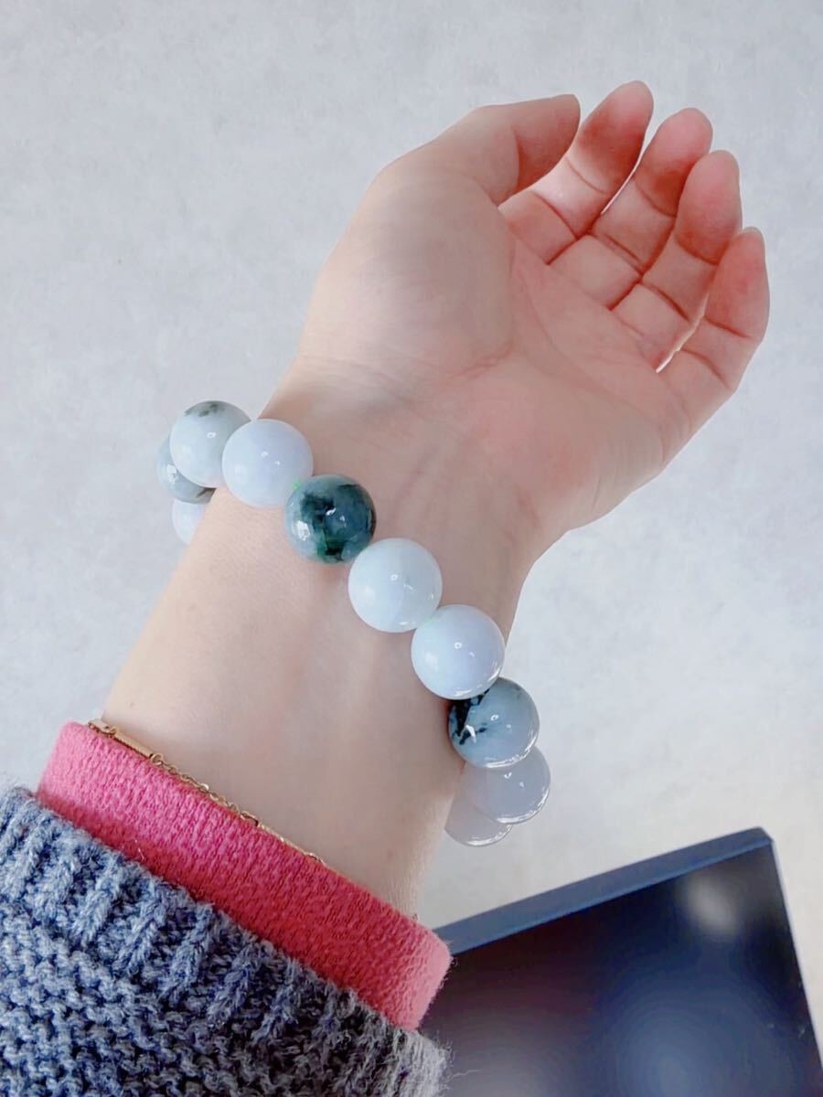 CS-0101 天然本翡翠《本物保証》 飄花 ミャンマー産天然翡翠 ブレスレット18cm 天然石14mm一点物 希少 縁起物 お守り パワーストーン_画像3