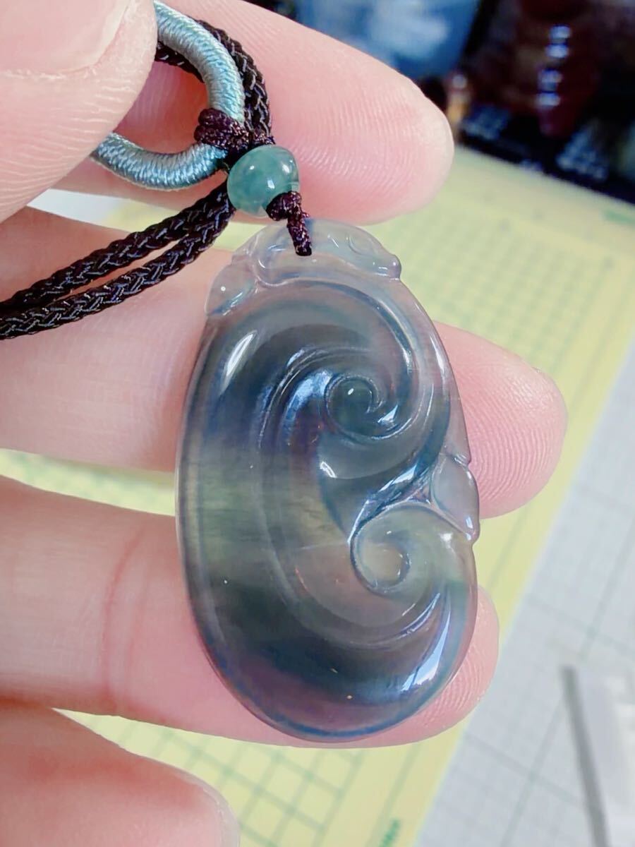 CS-0025天然本翡翠《本物保証》 ひすいペンダント 一点物 魔除け 昇進 成功 風水 金運 財運 幸運 幸福 縁起物 パワーストーン_画像2