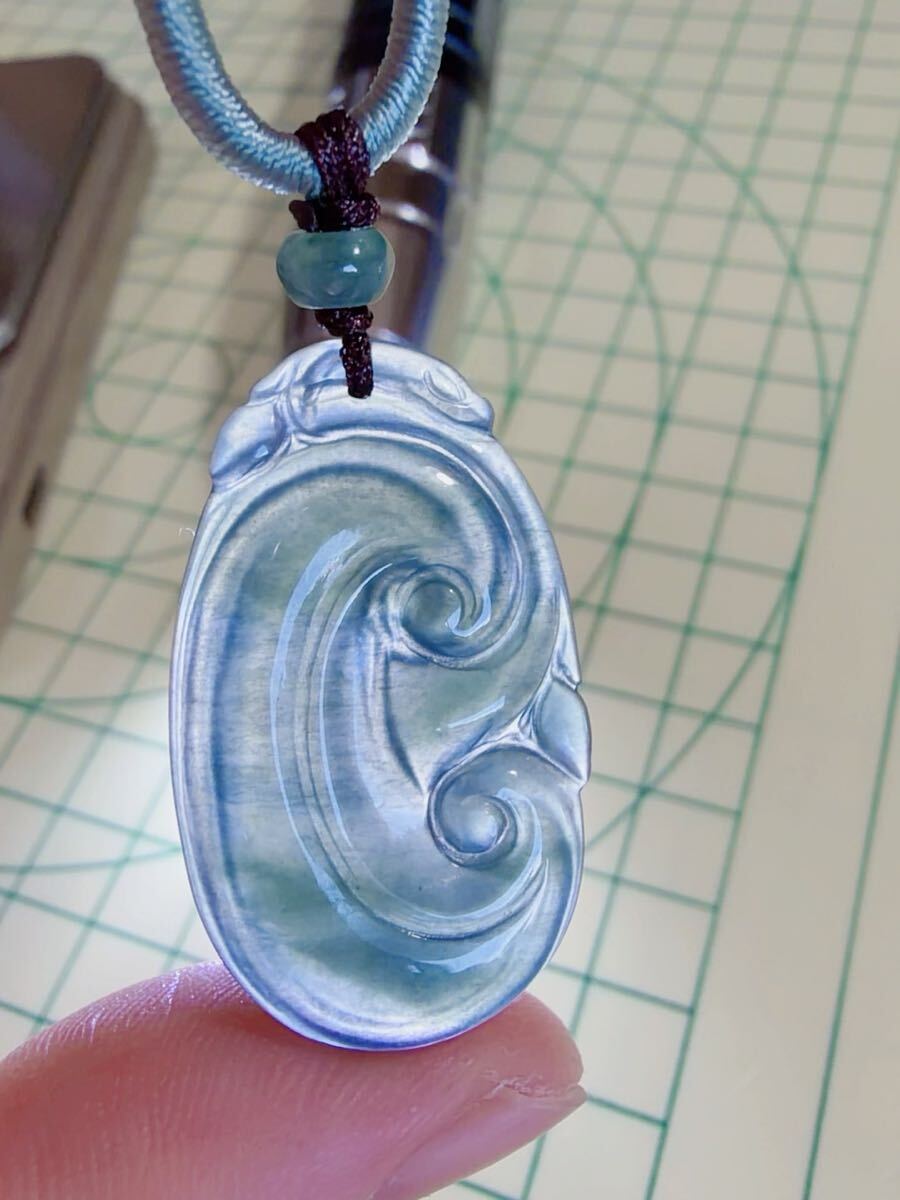 CS-0025天然本翡翠《本物保証》 ひすいペンダント 一点物 魔除け 昇進 成功 風水 金運 財運 幸運 幸福 縁起物 パワーストーン_画像5