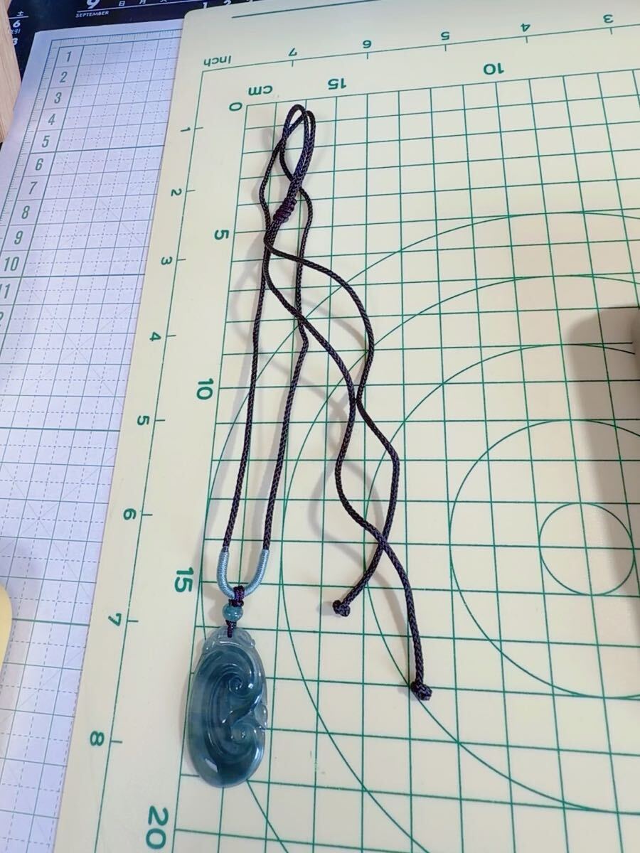 CS-0025天然本翡翠《本物保証》 ひすいペンダント 一点物 魔除け 昇進 成功 風水 金運 財運 幸運 幸福 縁起物 パワーストーン_画像6