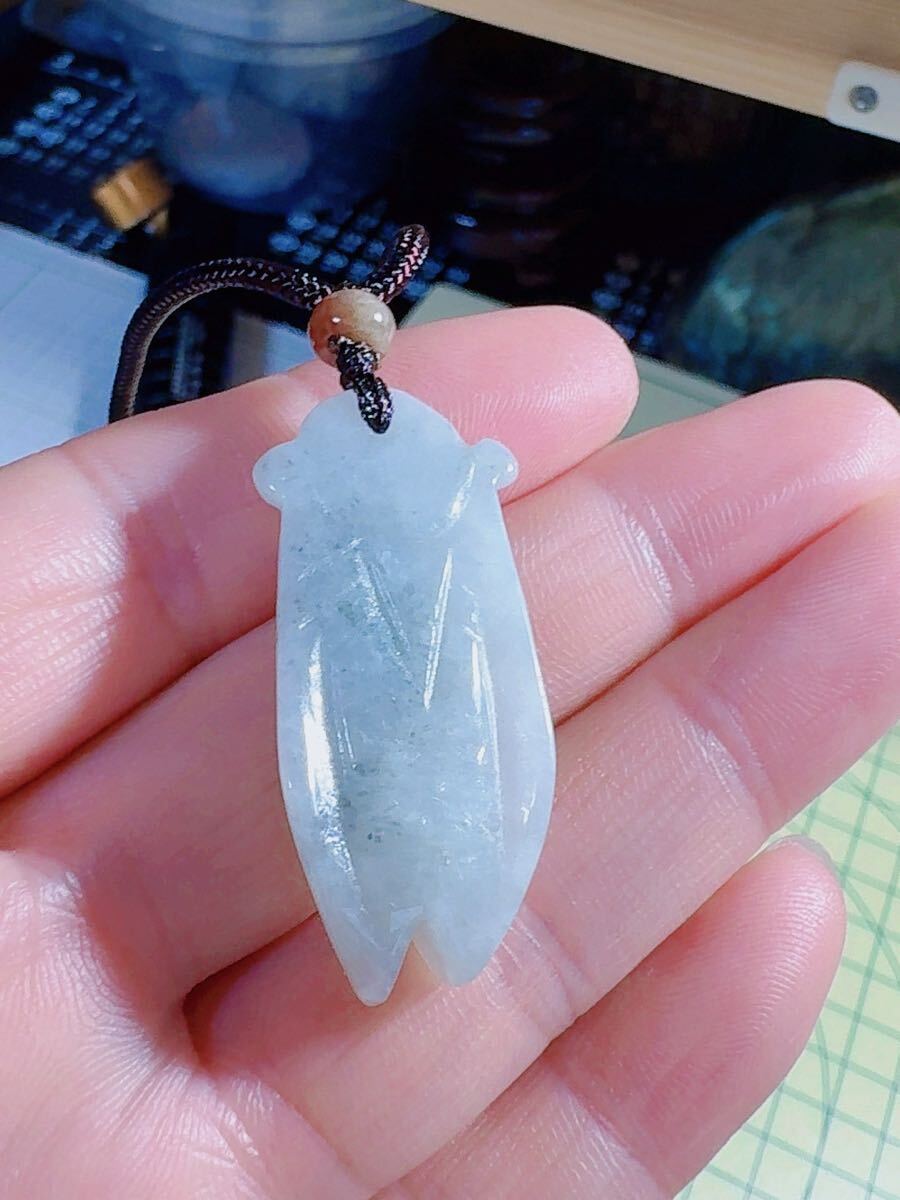 CS-0031天然本翡翠《本物保証》「一鳴驚人」セミ 翡翠ペンダント 一品一図 高品質 一点物 魔除け 昇進 成功 金運 財運 幸運 幸福 縁起物_画像2