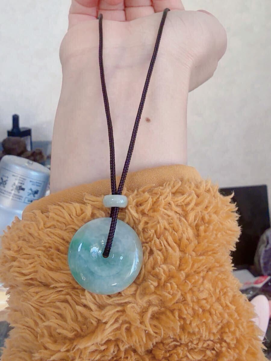 CS-0039天然本翡翠《本物保証》 ひすいペンダント 平安叩 一点物 魔除け 昇進 成功 風水 金運 財運 幸運 幸福 縁起物 パワーストーン_画像4