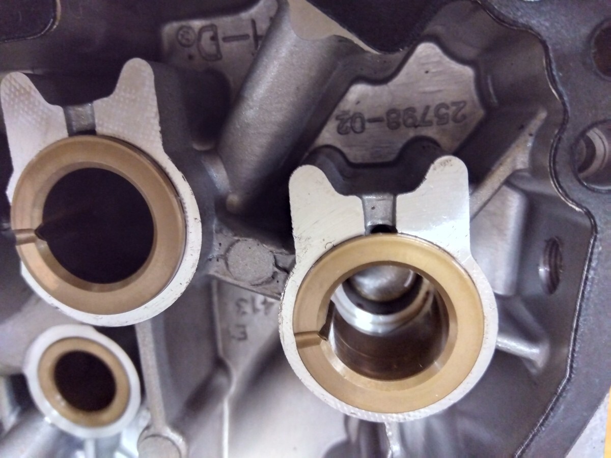 ビューエル　XB初期　タイマーカバー　カムカバー　中古_画像3