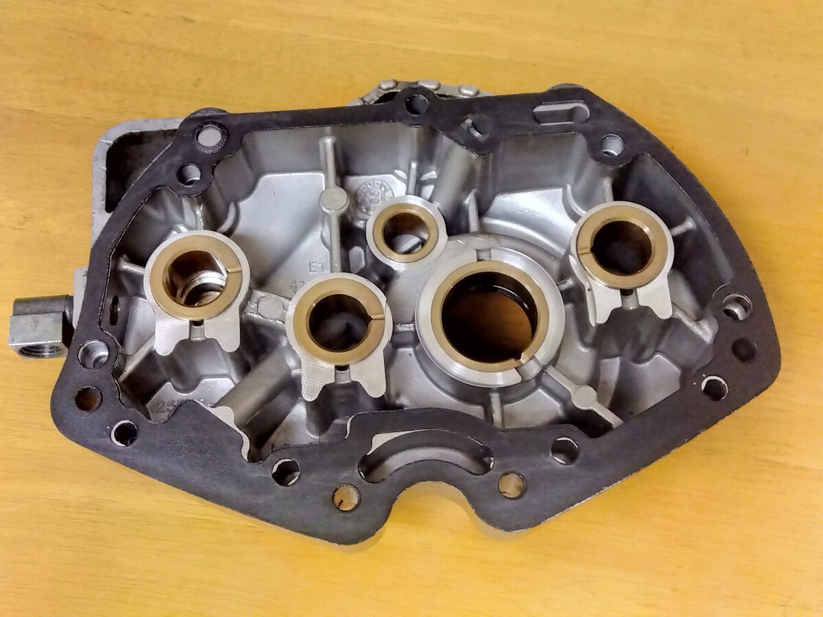 ビューエル　XB初期　タイマーカバー　カムカバー　中古_画像6