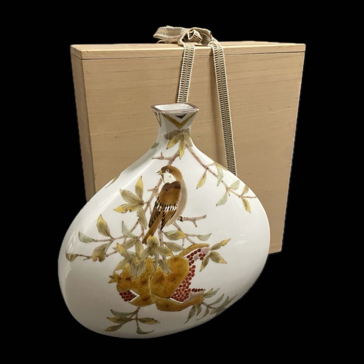 九谷 山田義明 扁壷 色絵 柘榴に雀文 共箱 _画像2