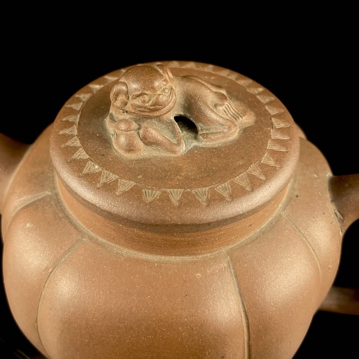 煎茶道具 唐物 朱泥 在銘 急須 砲口 獅子摘 紫砂 紫泥 茶壷 茶器 中国宜興 （b111/2 0）_画像6