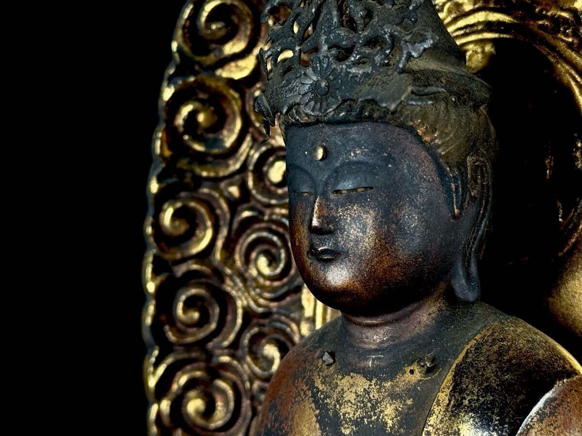  буддизм изобразительное искусство дерево гравюра большой день .. изображение . изображение высота 45. изображение Будды золотая краска . золотой маленький . скульптура час товар взамен [6b1018f3 5]