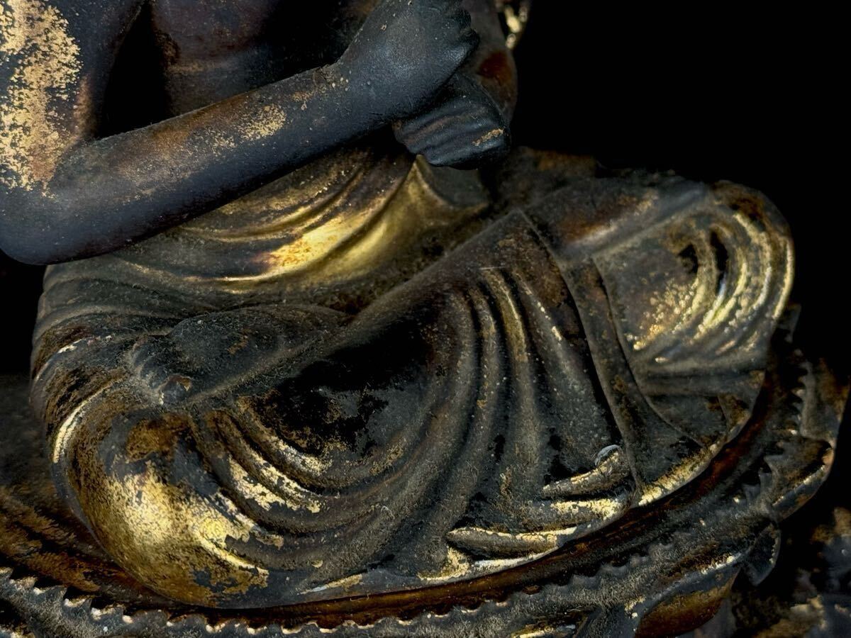  буддизм изобразительное искусство дерево гравюра большой день .. изображение . изображение высота 45. изображение Будды золотая краска . золотой маленький . скульптура час товар взамен [6b1018f3 5]