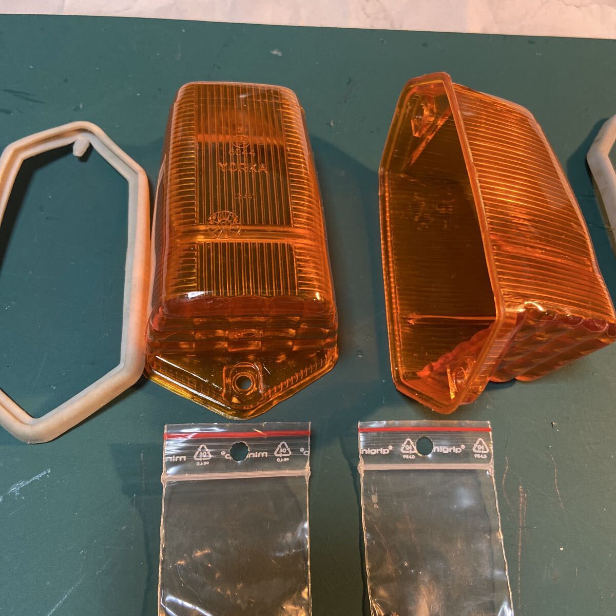 シトロエン2cvのウインカーレンズです。　 左右セット オレンジ 旧車　_画像2