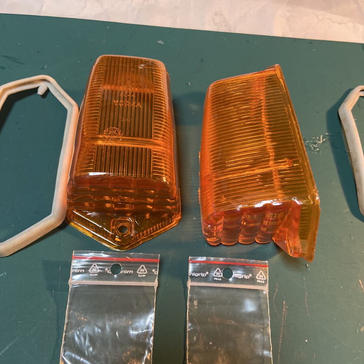 シトロエン2cvのウインカーレンズです。　 左右セット オレンジ 旧車　_画像4