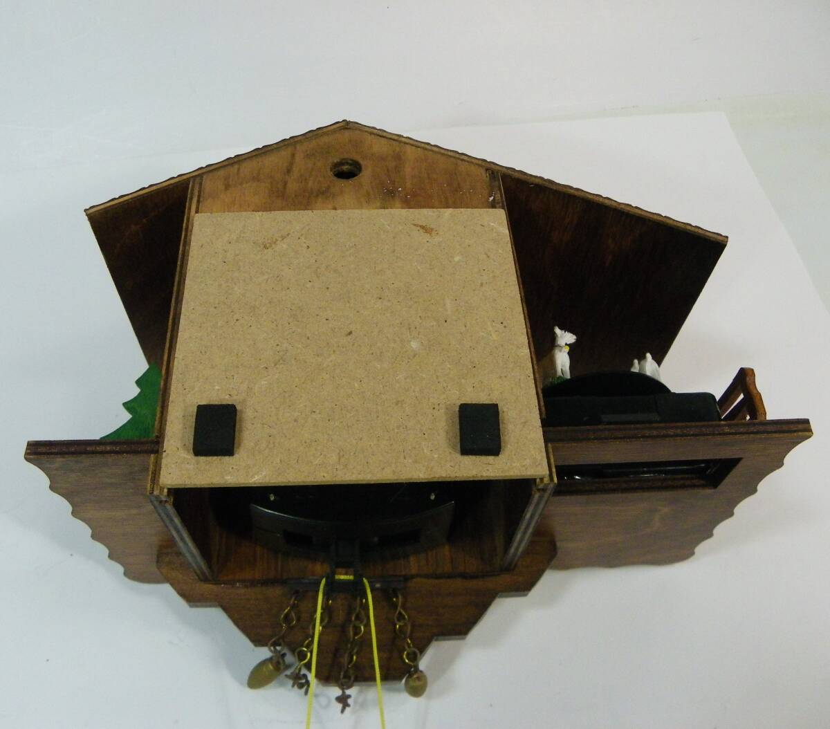 ゆうパック.80サイズ送料記載済み アルプスの少女ハイジ 掛け時計 おじいさんの山小屋 時間はおおむね正確 山羊回転OK(赤枠.楽)_画像4