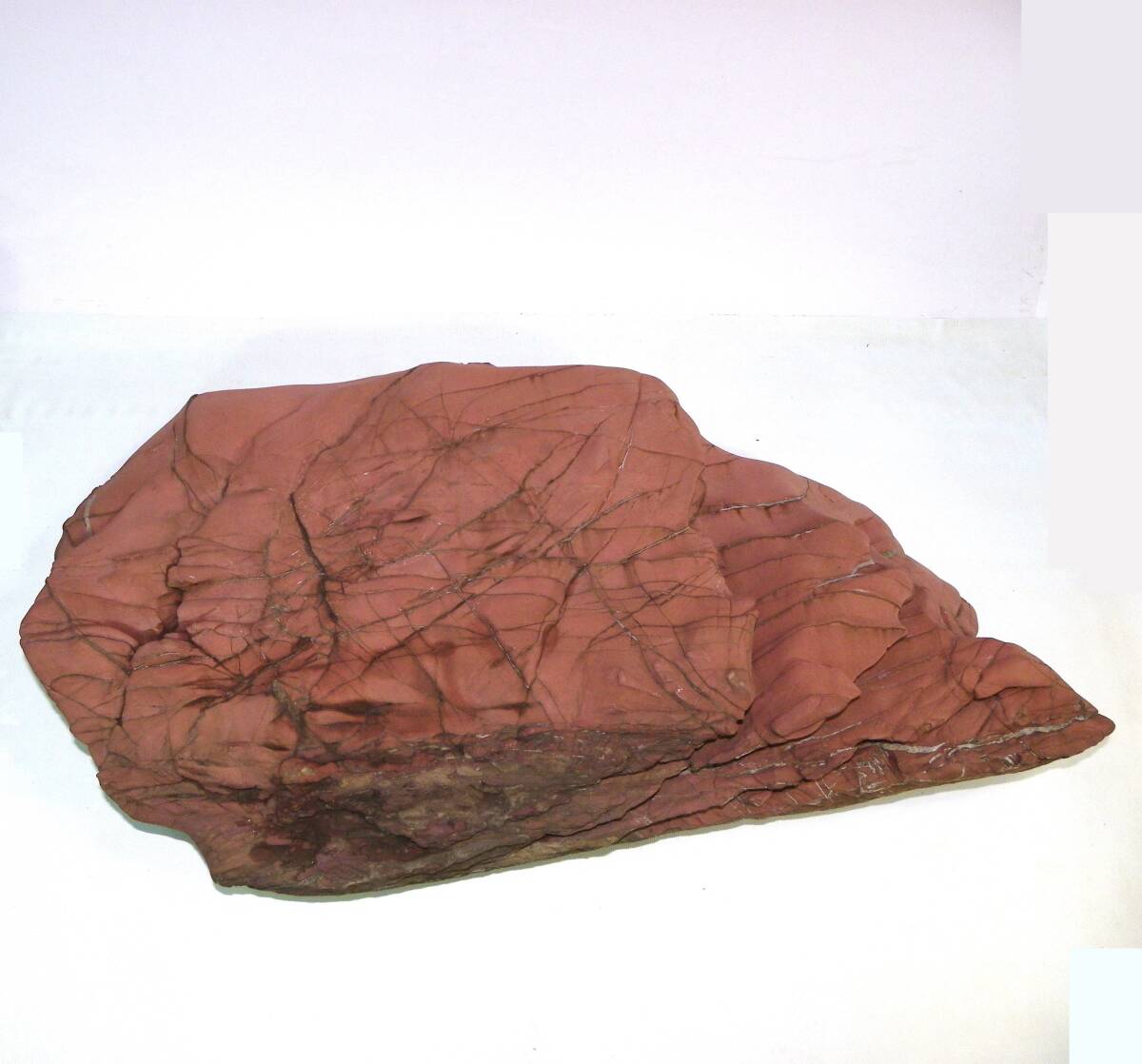 ゆうパック.120サイズ送料記載済み 天然石 紅石だと思います 庭石.飾り W/58cm位・H/30cm位・D/12cm位・22Kg位(赤枠.楽)_画像6