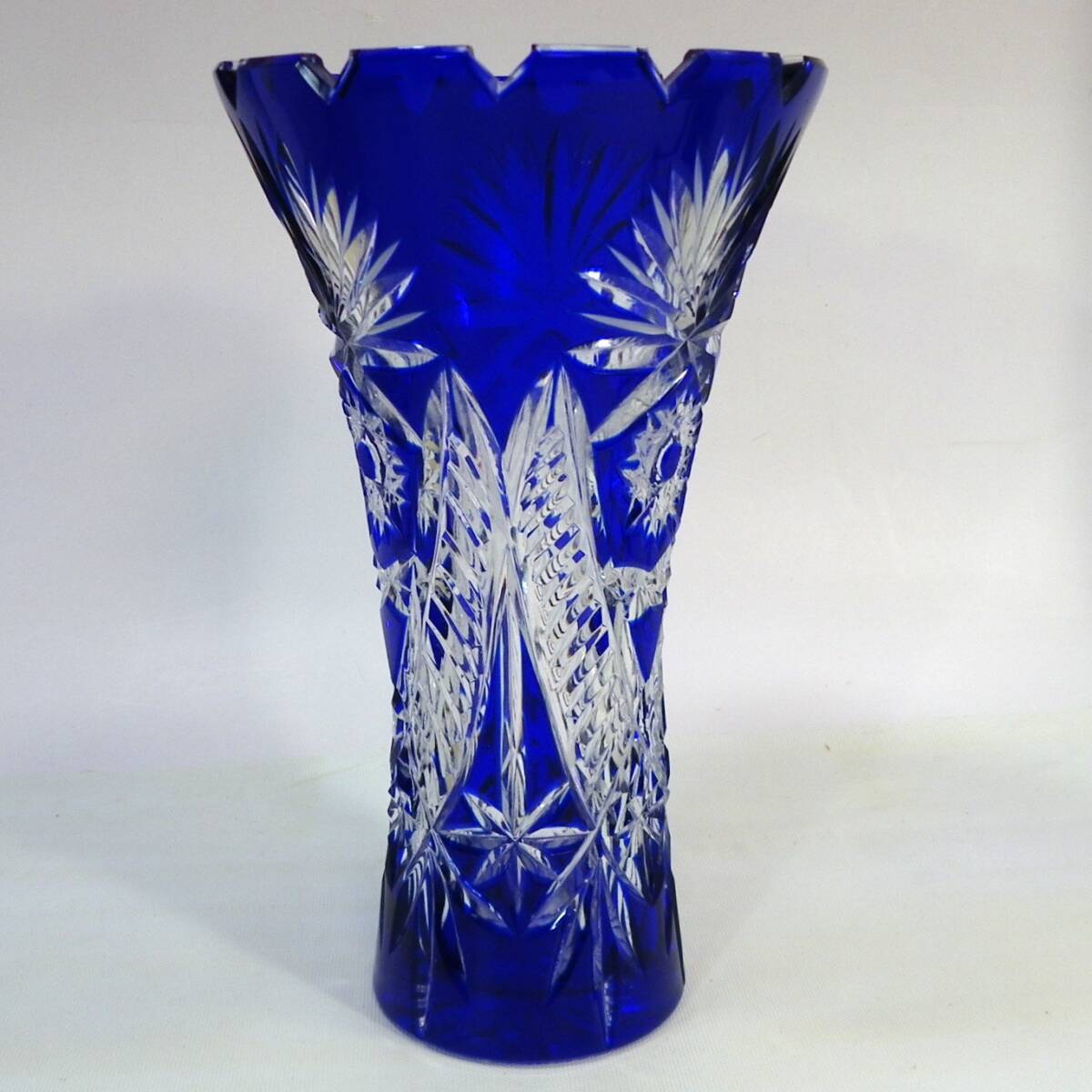 ゆうパック.80サイズ送料記載済み 切子 花瓶 フラワーポット Flower vase ワレも欠けも無し(赤枠.樂多我)_画像2