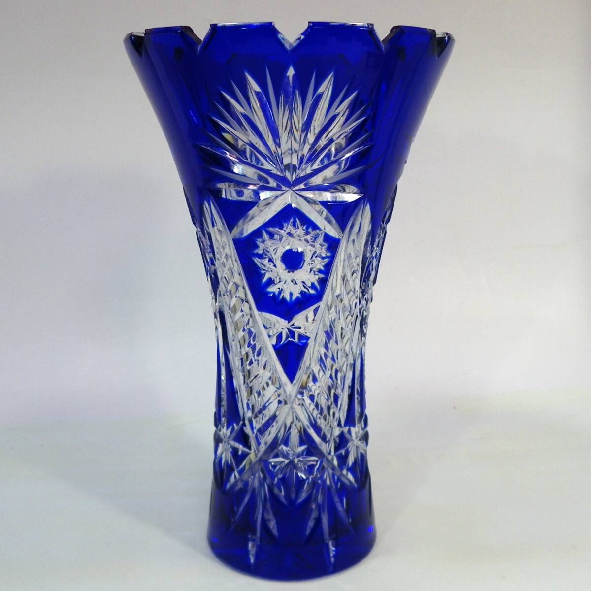 ゆうパック.80サイズ送料記載済み 切子 花瓶 フラワーポット Flower vase ワレも欠けも無し(赤枠.樂多我)_画像3